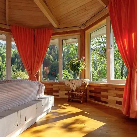 хата різьбяра - закуток 4* Beloberezka