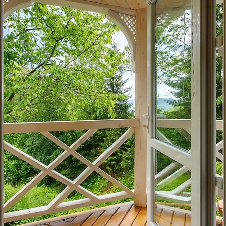 хата різьбяра - закуток 4*