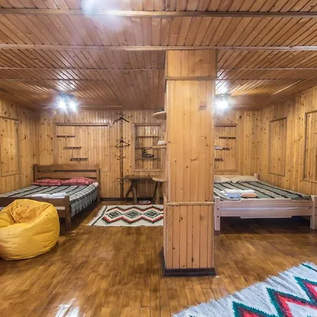 хата різьбяра - закуток Guest house