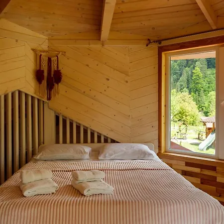 хата різьбяра - закуток Guest house 4*