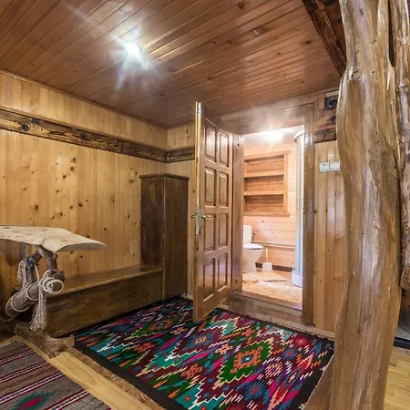 хата різьбяра - закуток Beloberezka