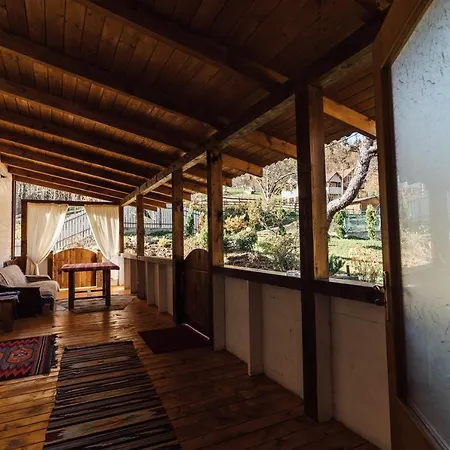 хата різьбяра - закуток Guest house Beloberezka