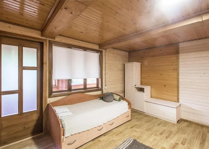 Guest house хата різьбяра - закуток 4*